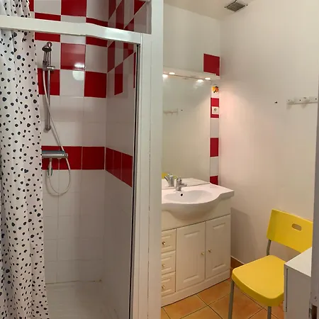 Confort Avec Terrasse 圣阿芒·莱斯奥